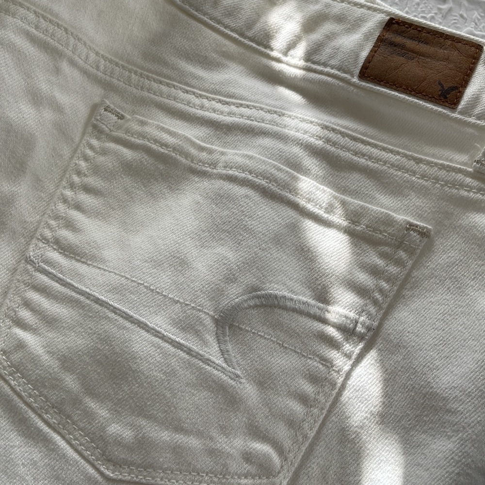 American Eagle Ivory Jeans